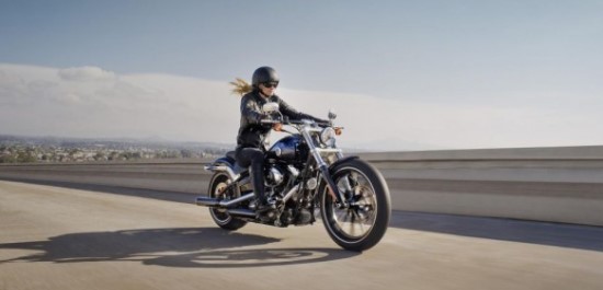 cara mengendarai harley davidson