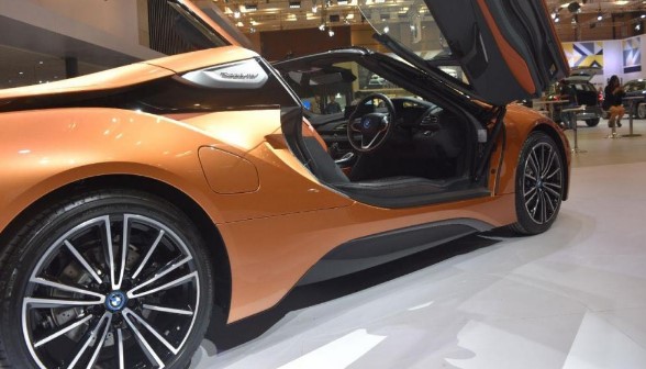 eksterior BMW i8 Roadster