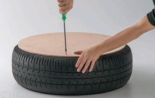 Kerajinan dari Ban Mobil Bekas