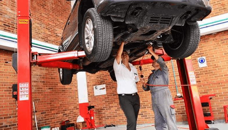 merawat mobil avanza