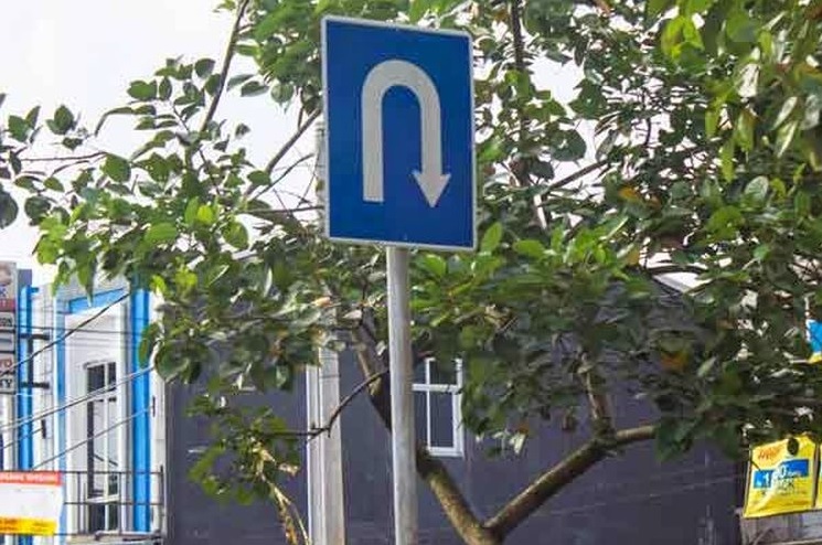 Tips & Trik Berkendara: 2 Trik Putar Balik Mobil Yang Mudah Dilakukan