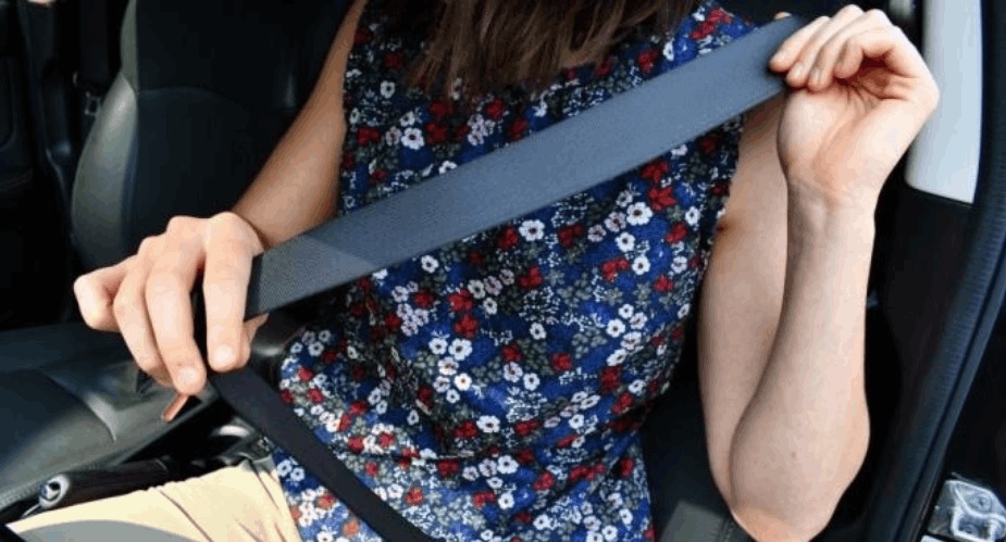 5 Cara Memakai Sabuk Pengaman: Fitur Keamanan Mobil