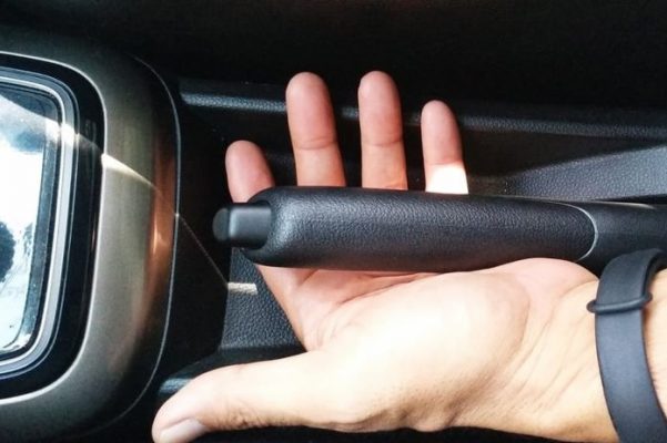 Setel Rem Tangan Mobil