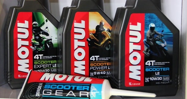 Rekomendasi Oli Motor Matic