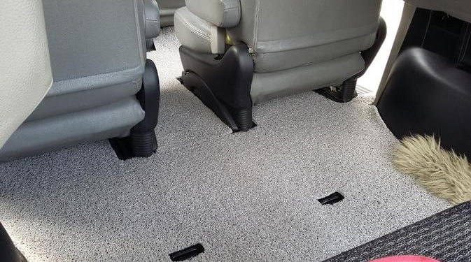 Jenis Bahan Karpet Mobil