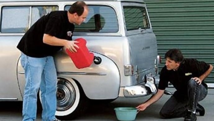 Cara Menguras Tangki Bahan Bakar (Sumer Gambar: Google)