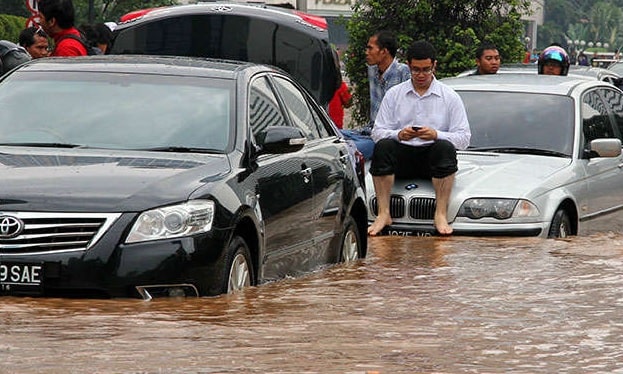 Komponen Mobil Terkena Banjir