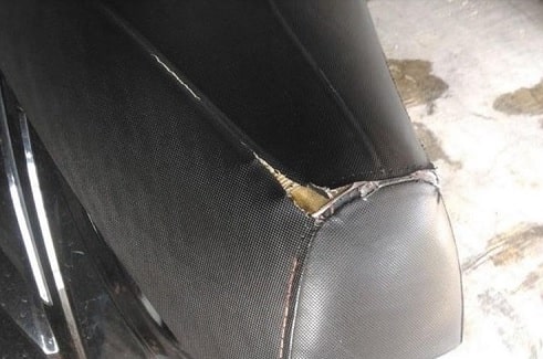 Kulit Jok Motor Pecah- Pecah