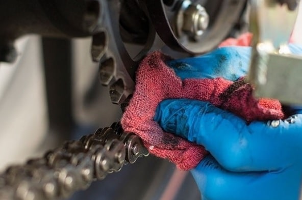 Tips Mudah Merawat Rantai Motor