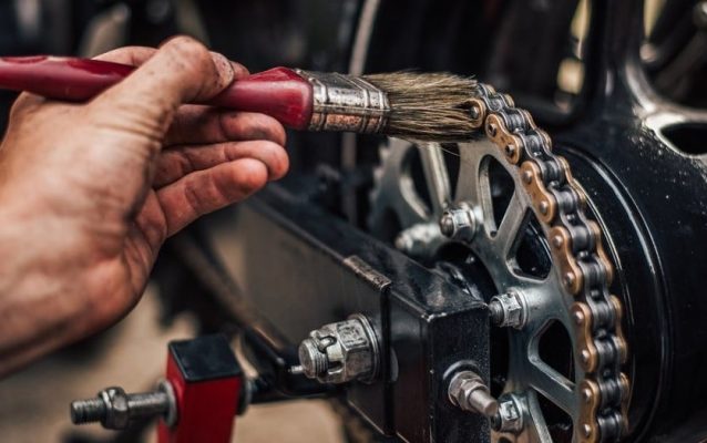 Tips Mudah Merawat Rantai Motor