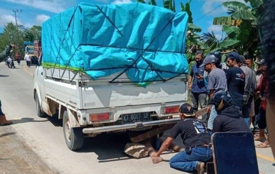 Bahaya Ketika Mobil Pick Up Kelebihan Muatan