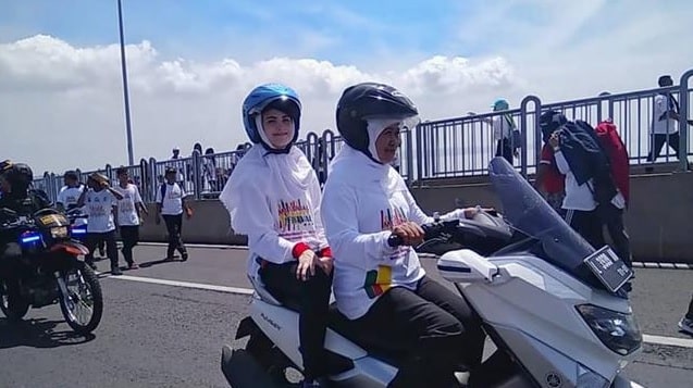 Tips Naik Motor Berboncengan